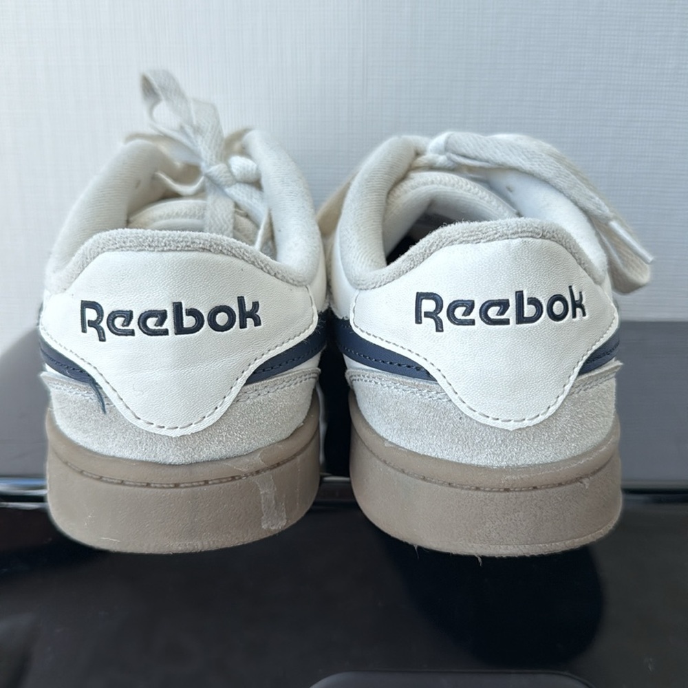 Reebok Kids/Boys White and Gray Sneakers US Size 4K, eur size 35 - Picture 6 of 13